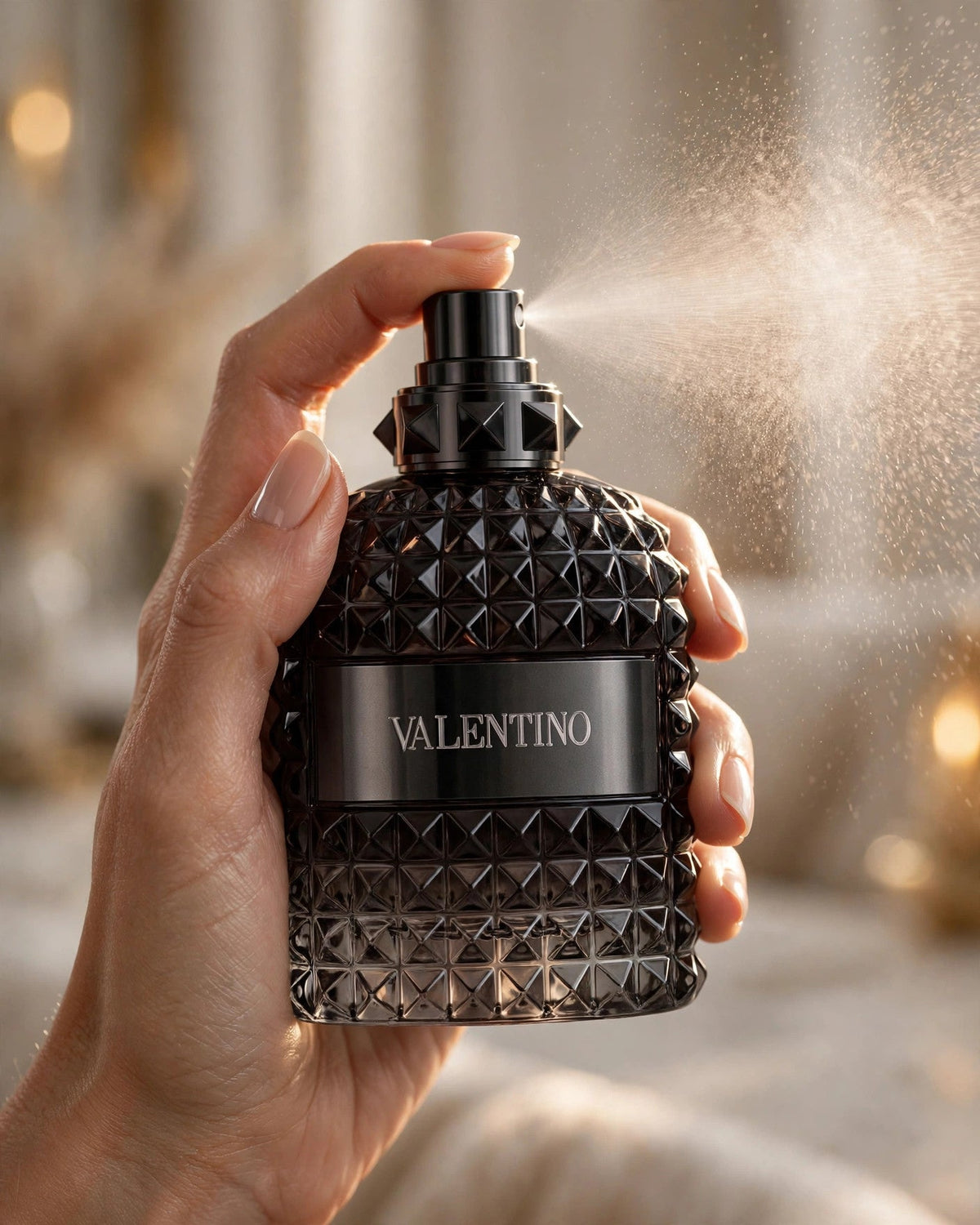 Valentino Uomo Intense EDP 100ml - lifestyle 4