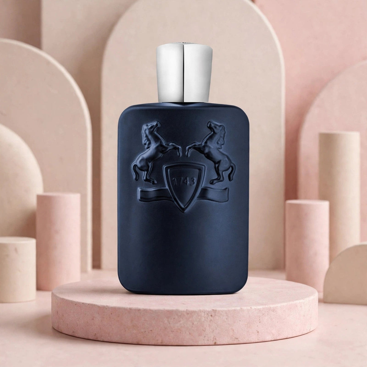 Parfums De Marly Layton by Parfums de Marly Parfum 4.2oz - lifestyle 6